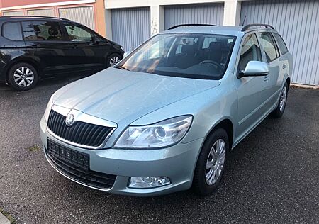 Skoda Octavia 1.6 TDI DSG Ambiente Combi Ambiente