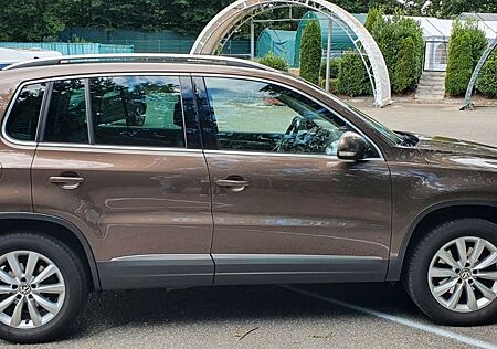 VW Tiguan Volkswagen 2.0 TDI DSG 4MOT BMot Tech Sport & St...