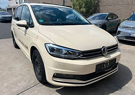 VW Touran Volkswagen 7 Sitzer