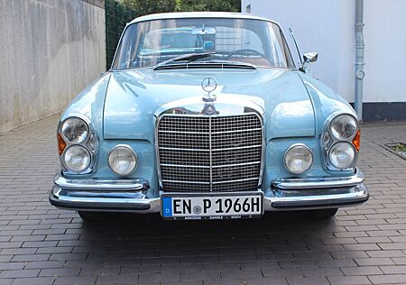Mercedes-Benz 250 SEC Coupe W111 deutsches Fahrzeug