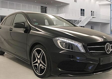 Mercedes-Benz A 180 AMG Line *2.Hand*
