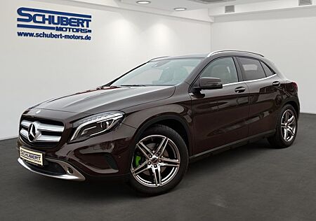 Mercedes-Benz GLA 250 4Matic Urban AHK Pano Navi Leder Bi-Xeno