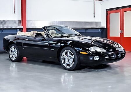 Jaguar XK8 Cabriolet - Leder - Gepflegt