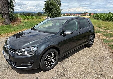VW Golf Volkswagen 1.2 TSI 63kW BMT Comfortline Allstar