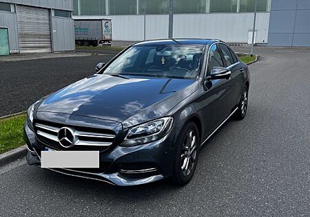 Mercedes-Benz C 180 -