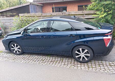 Toyota Mirai FCEV -