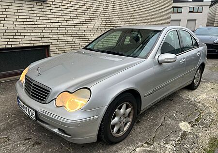 Mercedes-Benz C 200 Lim. Kompressor*Tempo*Sitzheiz*Elek.Sitze*