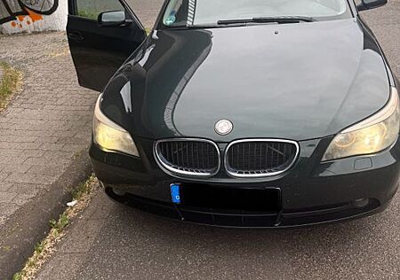 BMW 523i A -