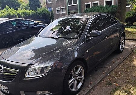 Opel Insignia 2.0 CDTI ( TUV NEU !!!)