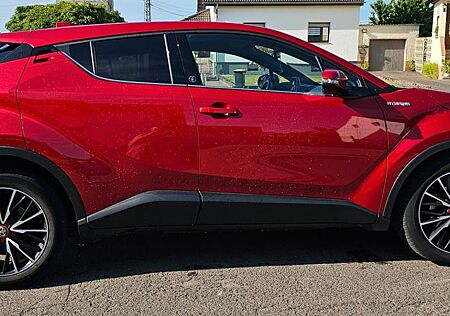 Toyota C-HR 1.8-l-VVTi Hybrid Team Deutschland Team...