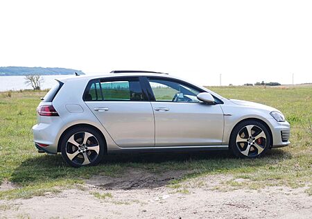 VW Golf Volkswagen 2.0 TSI BMT GTI Performance GTI Performance