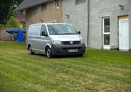 VW T5 Transporter Volkswagen Umgebaut Neu TÜV