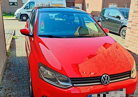 VW Polo Volkswagen Roter mit Schiebedach - Top gepflegt!