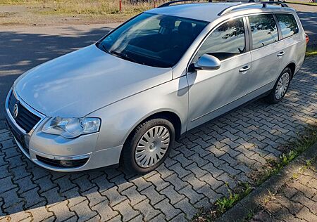 VW Passat Variant Volkswagen 2.0 FSI Comfortline Leder