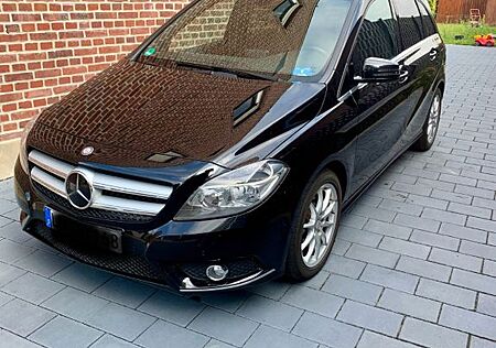 Mercedes-Benz B 180 CDI DCT -