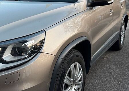 VW Tiguan Volkswagen 2.0 TSI 4MOTION Tiptronic Trend & Fun...