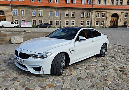 BMW M4 Competition 520PS / VOLL / HEAD-UP / SCHECKH.