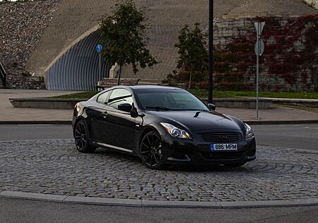 Infiniti G37
