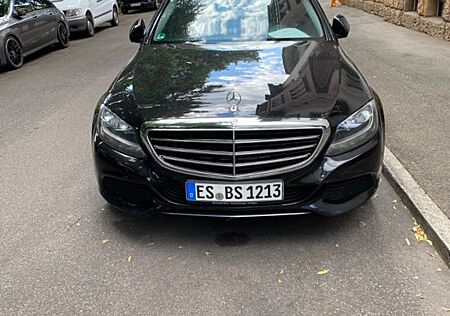 Mercedes-Benz 220