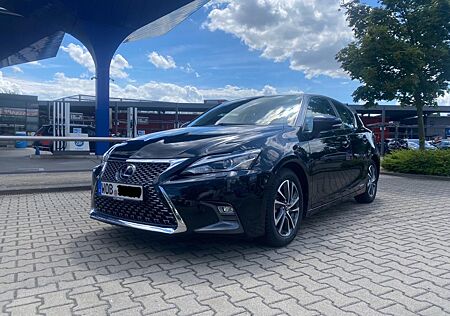 Lexus CT 200h CT200h Launch Edition (ACC, Lane Assist usw.)