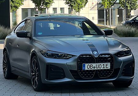 BMW i4 M50 -frozen pure grey Vollausstatung