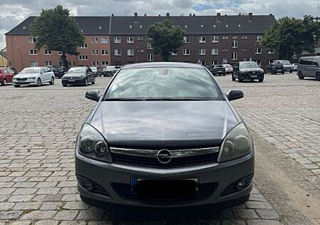 Opel Astra GTC 1.6 Twinport 77kW GTC