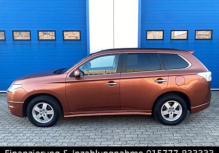 Mitsubishi Outlander 7-Sitzer 4WD ACC Kamera AHK