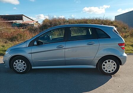 Mercedes-Benz B 180 Autotronic -