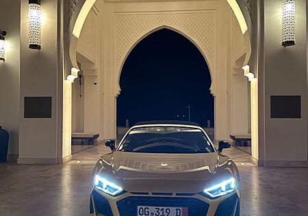 Audi R8 5.2 FSI plus S tronic quattro Spyder -