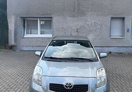 Toyota Yaris Automatik TÜV 08/2027