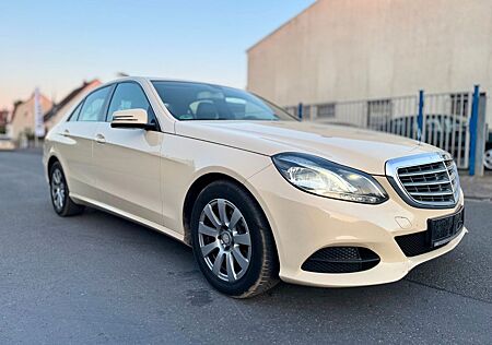 Mercedes-Benz E 200 BlueTec Lim. *TAXI*KLIMA*SCHECKHEFT*