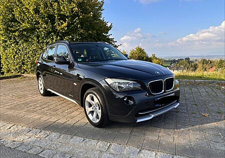 BMW X1 sDrive18d - Anhängerkupplung - 8x bereift