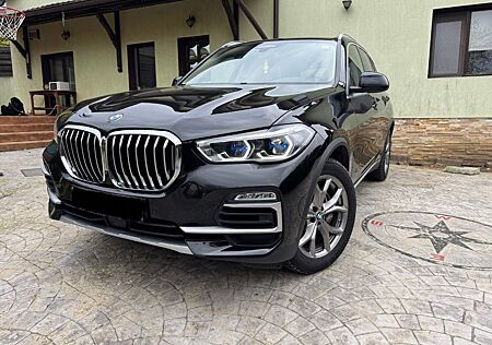 BMW X5 xDrive30d Mild Hybrid Laser Luftfederung HUD