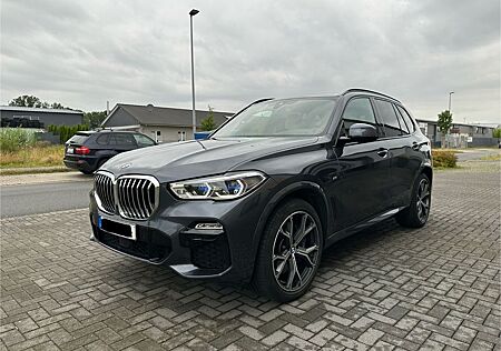 BMW X5 xDrive40d - M-Sport Laser Pano AHK HeadUp