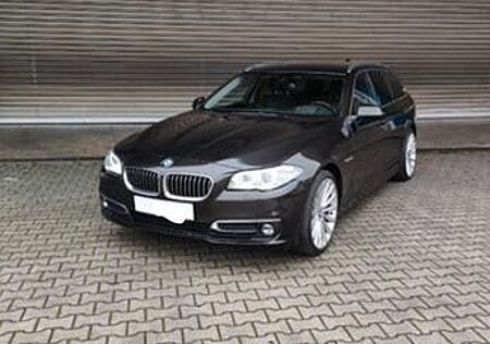 BMW 530d xDrive Touring A -