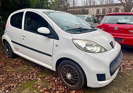 Peugeot 107 Filou/TÜV§INSPEKTIONNEU
