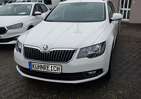 Skoda Superb Combi Active