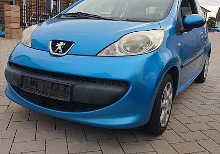 Peugeot 107 Petit Filou 70 Petit Filou