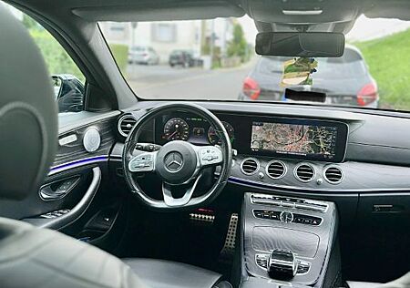 Mercedes-Benz E 300 de T Autom. -