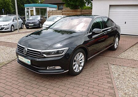 VW Passat Volkswagen Lim.DSG/Leder/4xSHZ/2xPDC/RFK/LED/AHK