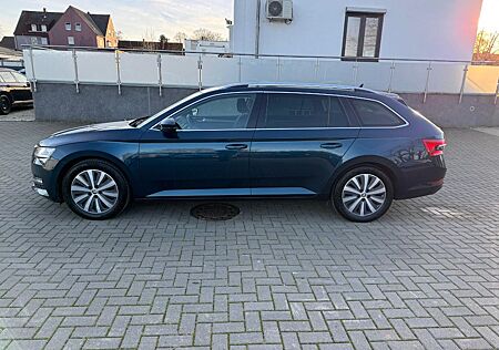 Skoda Superb Combi Style*NAVI*PANO*LED*E-SITZ*MEM