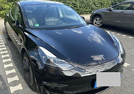 Tesla Long Range Dual Motor. Batterie-Zertif.