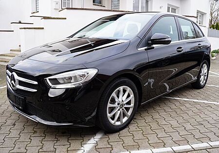 Mercedes-Benz B 250 e 8G-DCT -Navi-CarPlay-Kamera-PDC-1.Hand