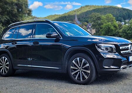 Mercedes-Benz GLB 200 | 2-Satz Räder | Panoramadach
