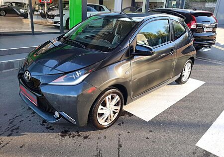 Toyota Aygo (X) -play touch *Rückfahrkamera*