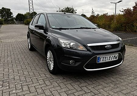 Ford Focus 1,8 Titan. Top gepflegt Royal Gr.Metallic