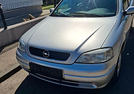 Opel Astra 1.6 16V Edition