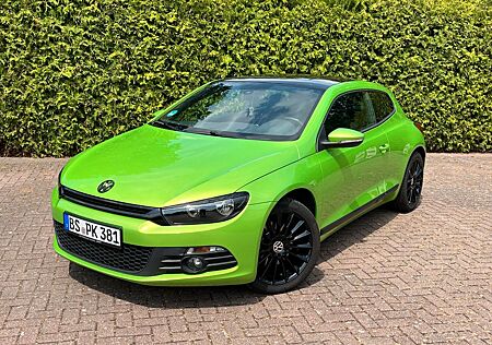 VW Scirocco Volkswagen 1.4 TSI DSG 160 PS Viperngrün Metallic