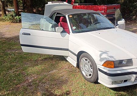 BMW i3 E 36 320i Cabrio