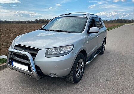 Hyundai Santa Fe 2.7 V6 GLS 4WD LPG Automatik 7-Sitzer